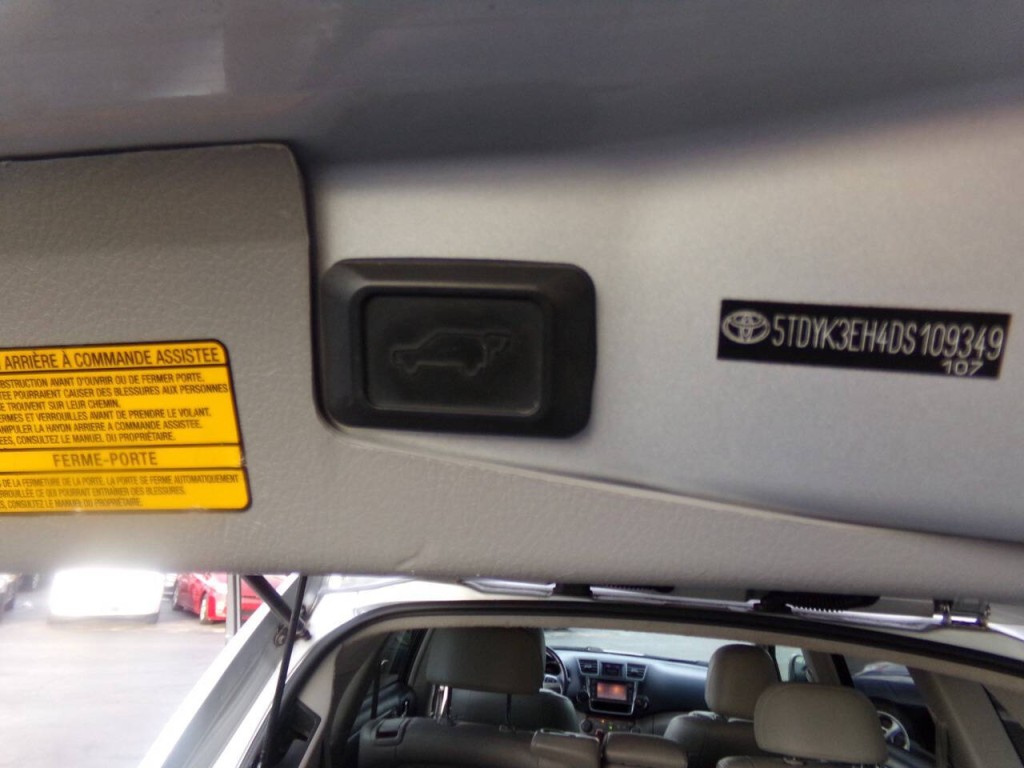 2013 Toyota Highlander Image 36