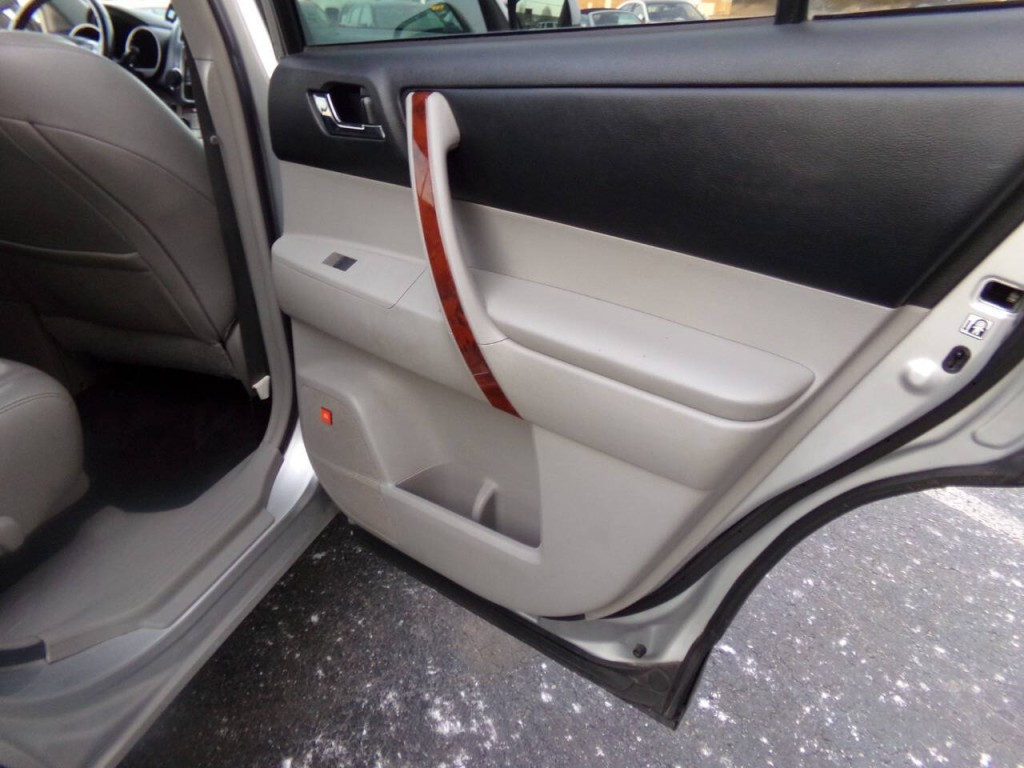 2013 Toyota Highlander Image 42