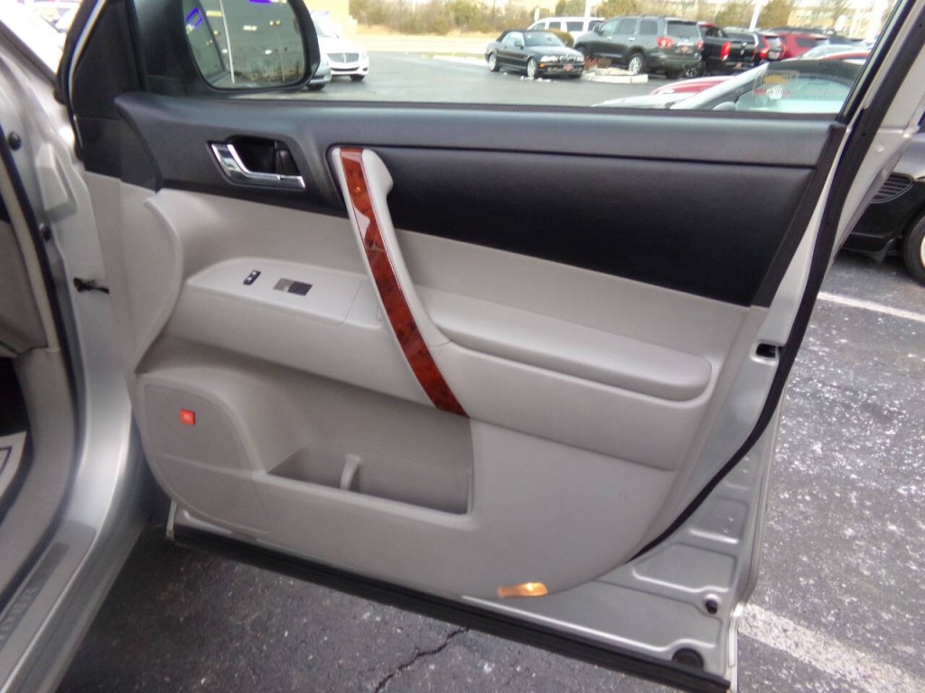 2013 Toyota Highlander Image 44