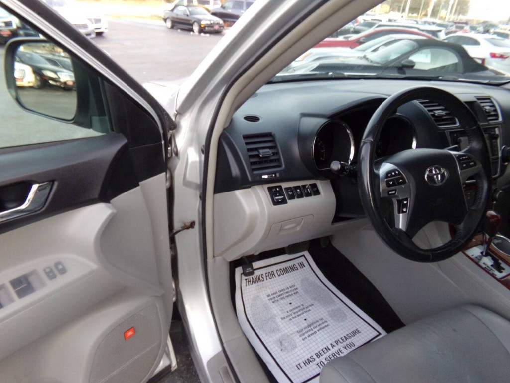 2013 Toyota Highlander Image 66