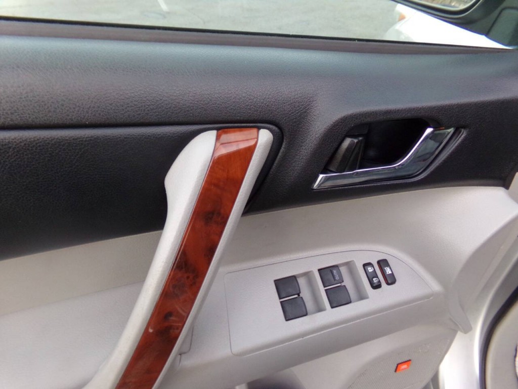 2013 Toyota Highlander Image 67