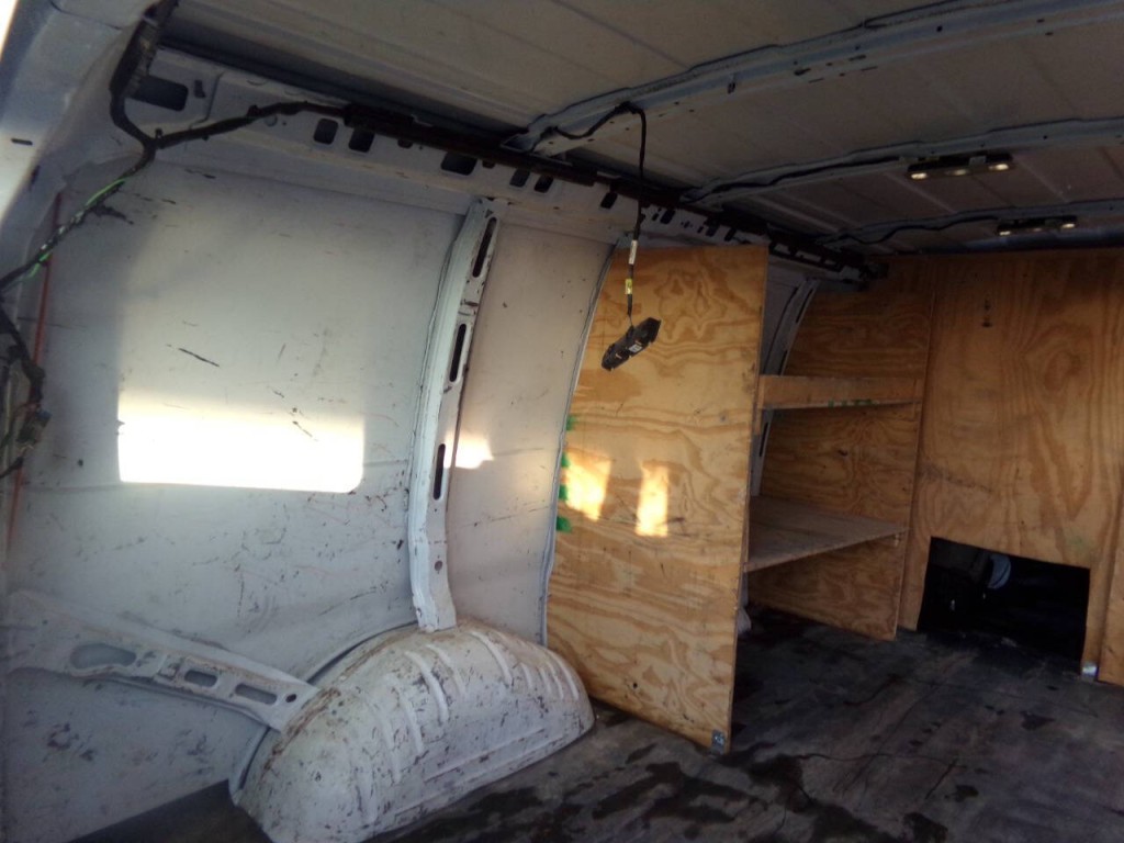 2015 Chevrolet Express Image 16