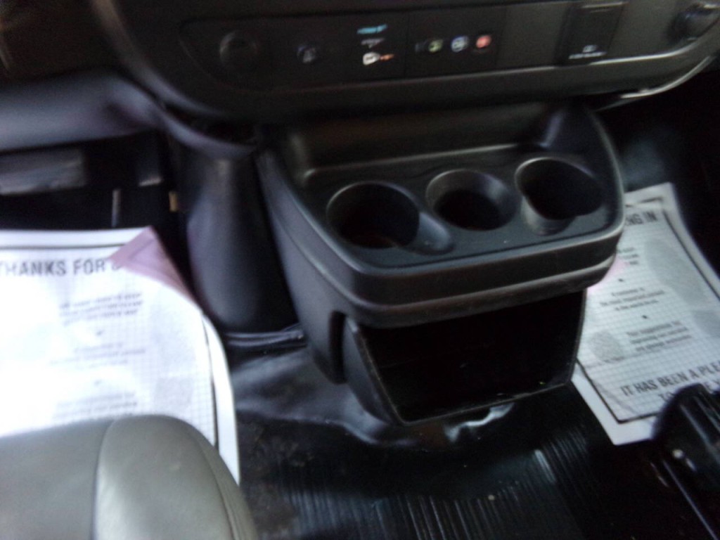 2015 Chevrolet Express Image 28