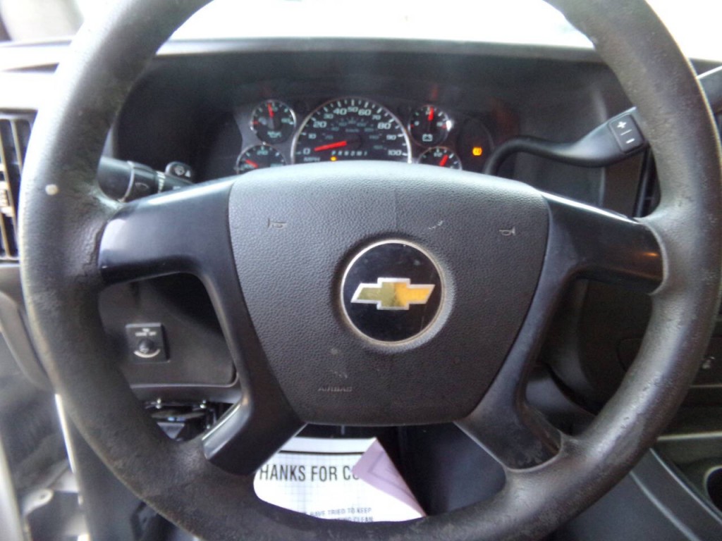 2015 Chevrolet Express Image 29