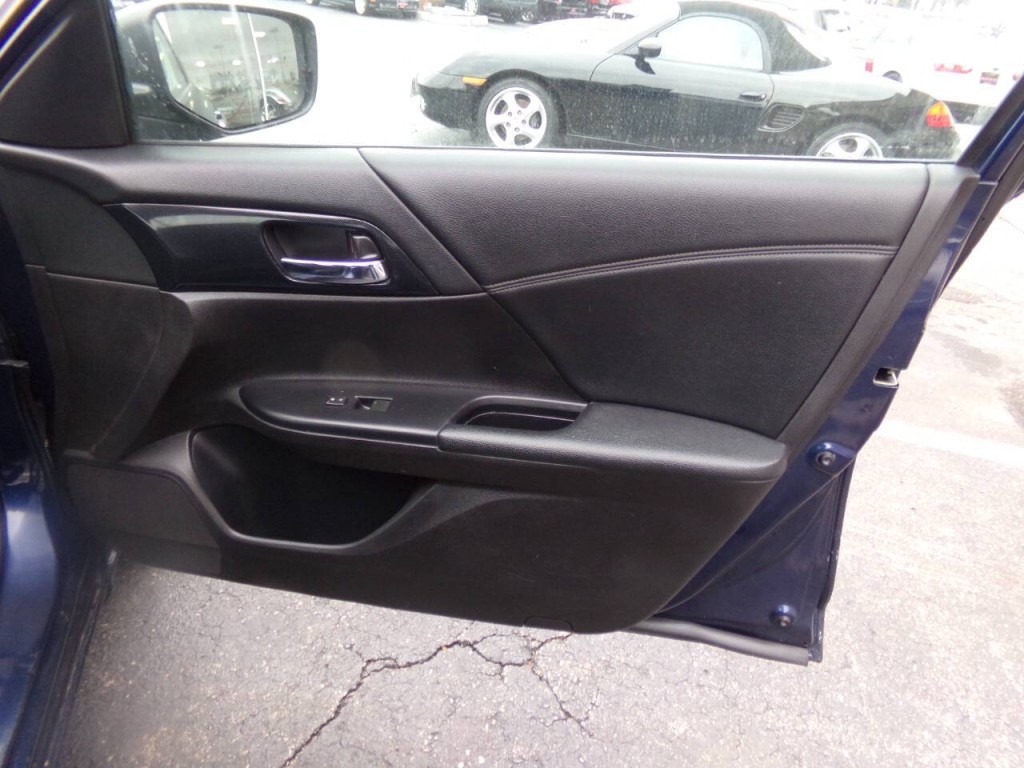2014 Honda Accord Image 32