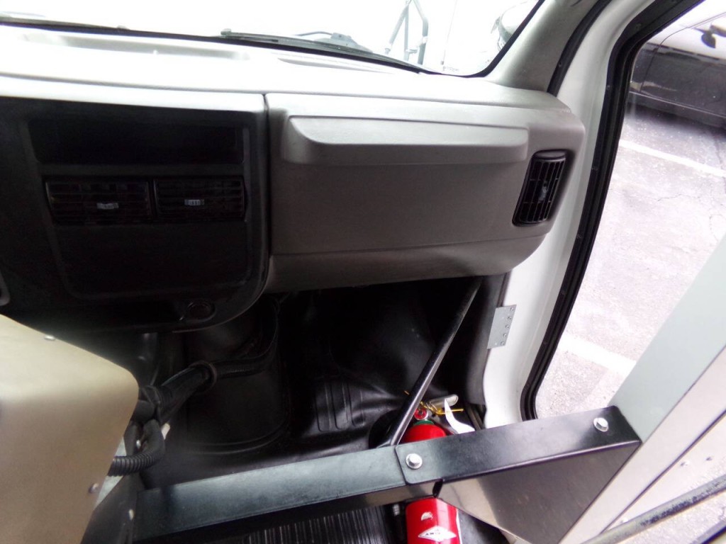 2007 Chevrolet Express Image 29