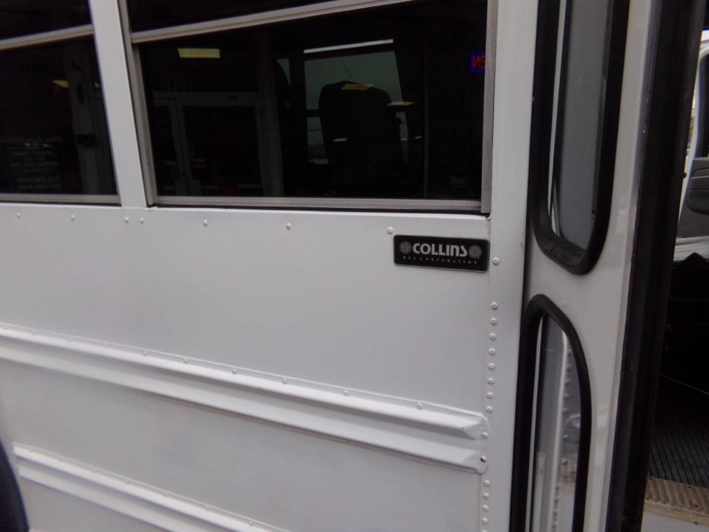 2007 Chevrolet Express Image 33