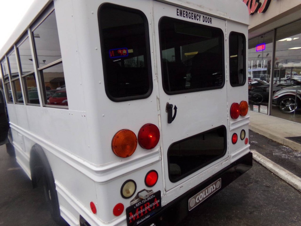 2007 Chevrolet Express Image 40