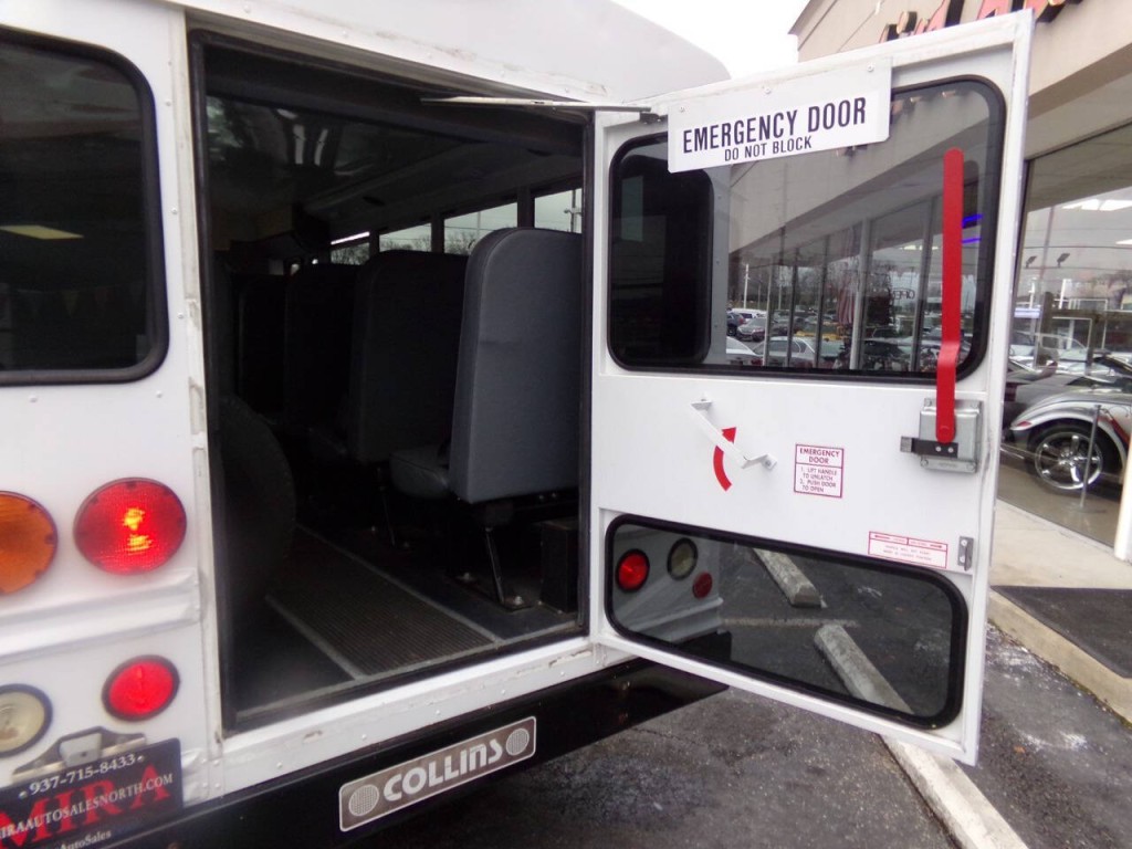 2007 Chevrolet Express Image 41