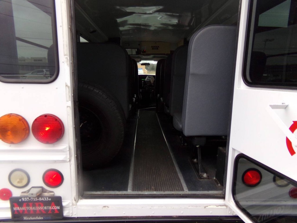 2007 Chevrolet Express Image 42