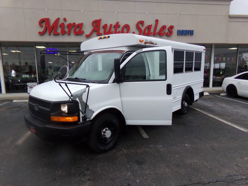 2007 Chevrolet Express Image 50
