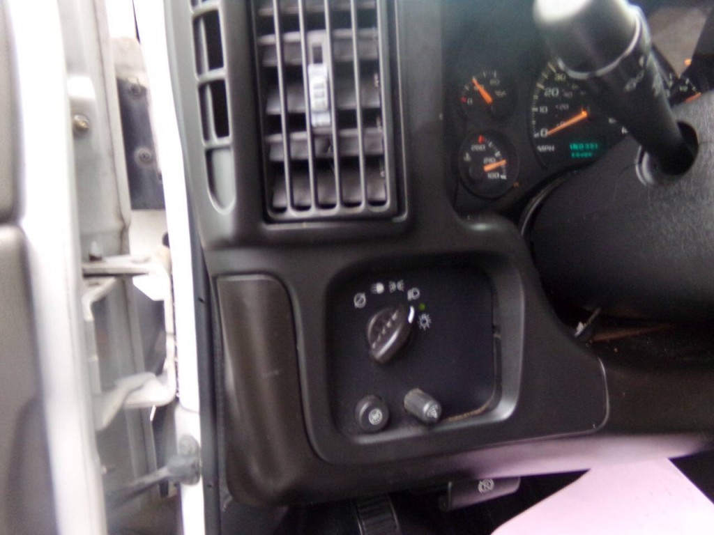 2007 Chevrolet Express Image 52