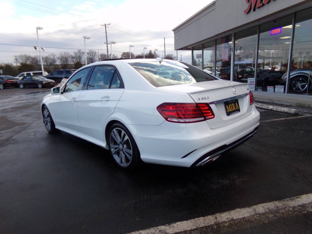 2015 Mercedes-Benz E-Class Image 3