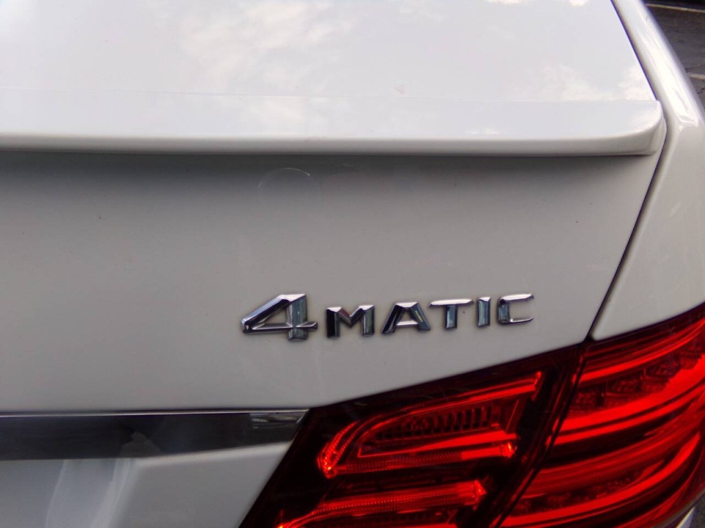 2015 Mercedes-Benz E-Class Image 16