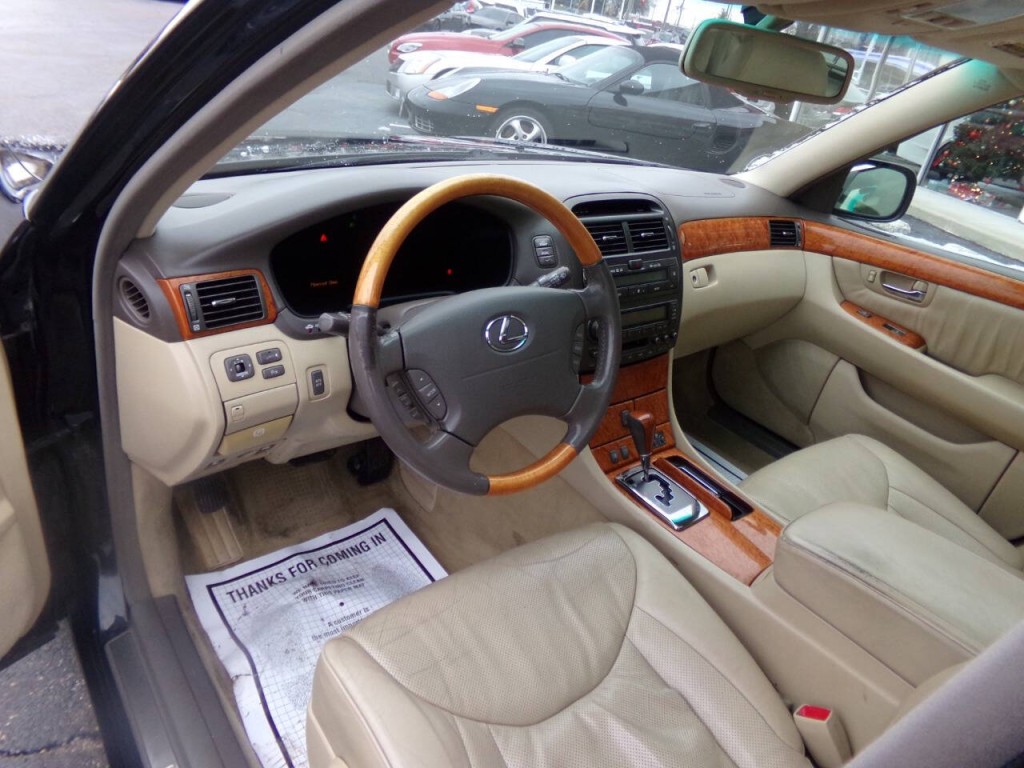 2005 Lexus LS 430 Image 9