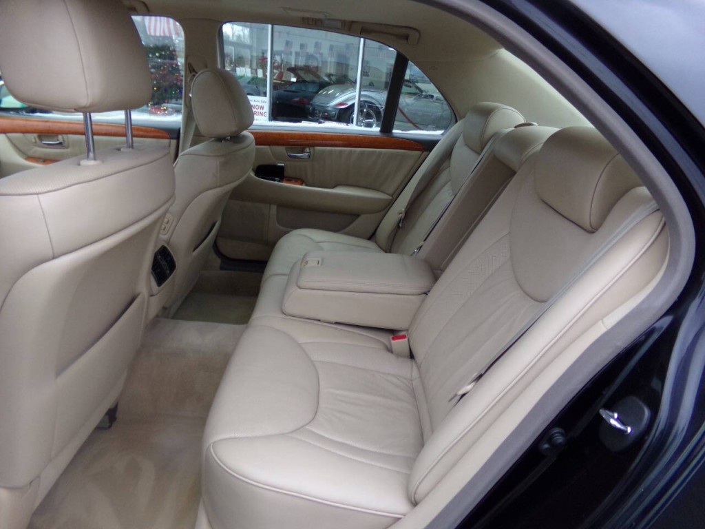 2005 Lexus LS 430 Image 14