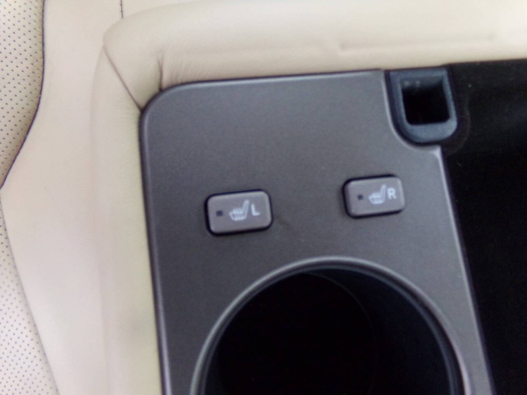 2005 Lexus LS 430 Image 19