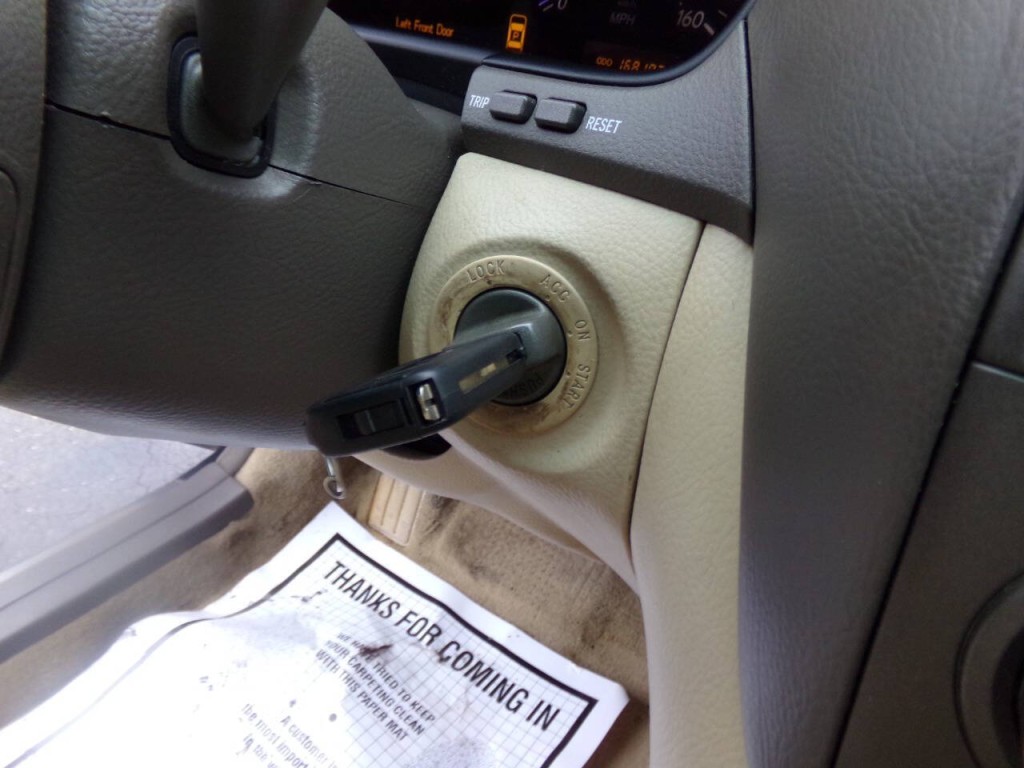 2005 Lexus LS 430 Image 37