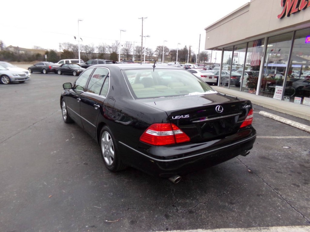 2005 Lexus LS 430 Image 47