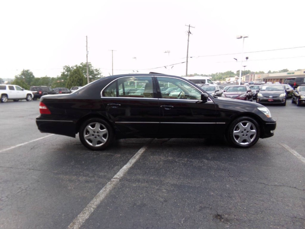 2005 Lexus LS 430 Image 5