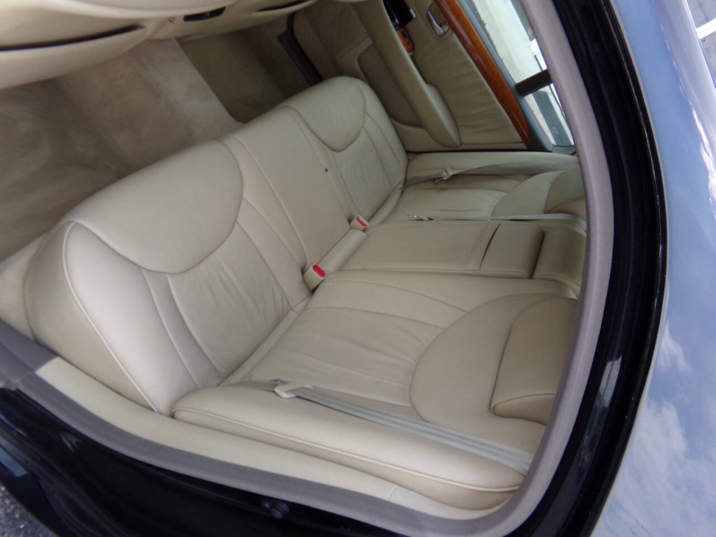 2005 Lexus LS 430 Image 14