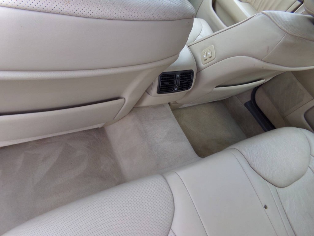 2005 Lexus LS 430 Image 15