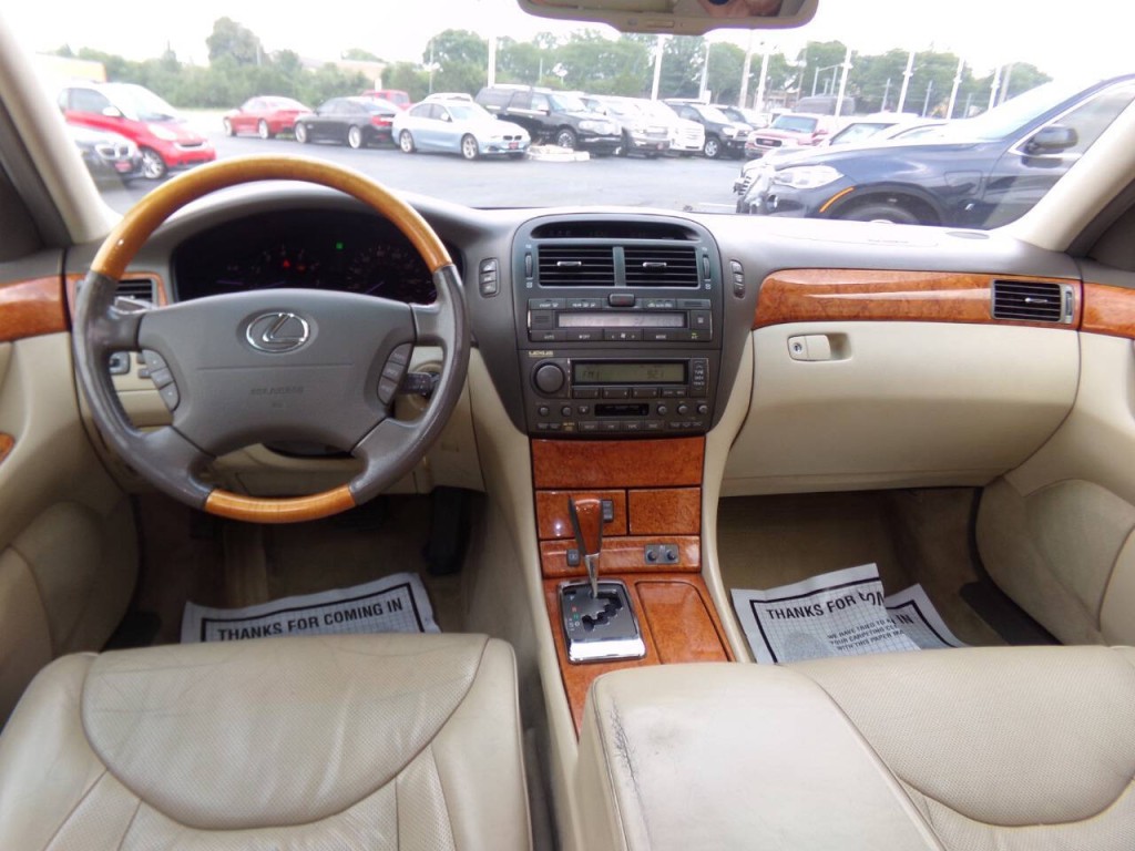 2005 Lexus LS 430 Image 18