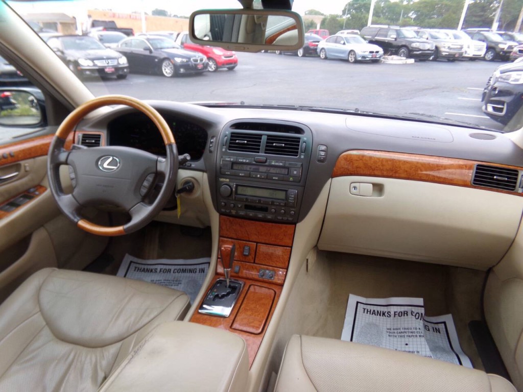 2005 Lexus LS 430 Image 24