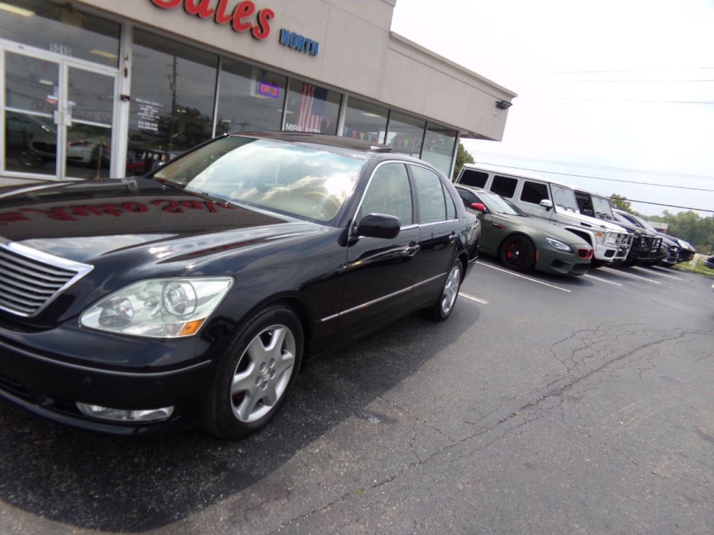2005 Lexus LS 430 Image 32