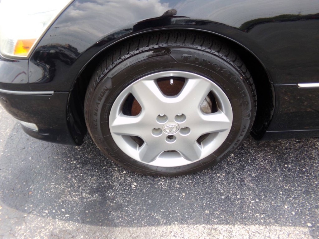 2005 Lexus LS 430 Image 34