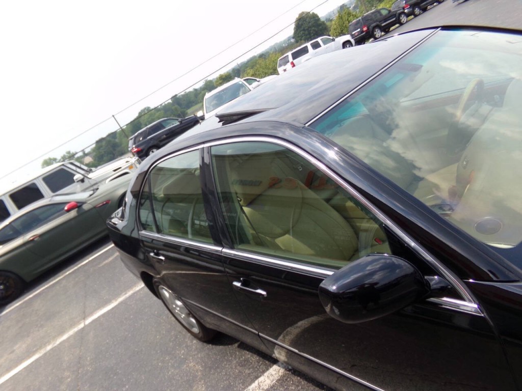 2005 Lexus LS 430 Image 42