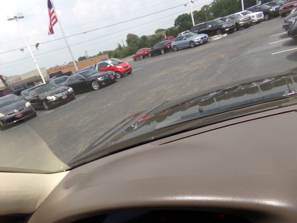 2005 Lexus LS 430 Image 49