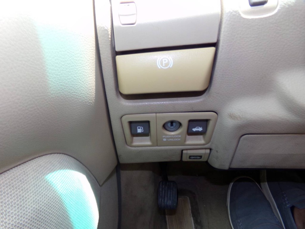 2005 Lexus LS 430 Image 54