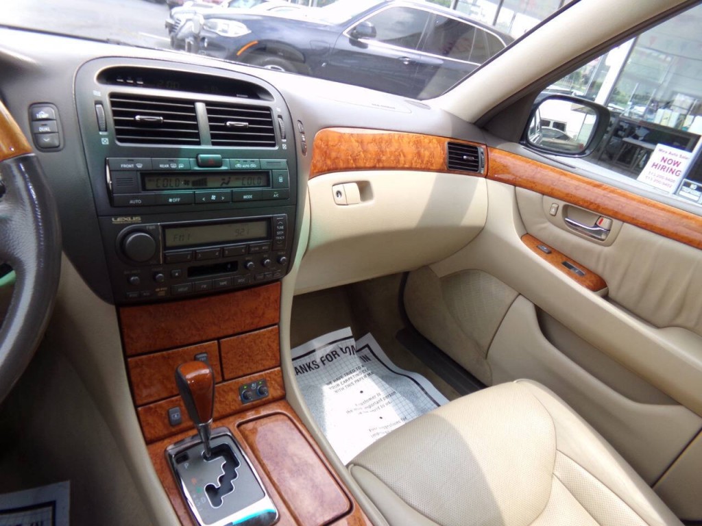 2005 Lexus LS 430 Image 63