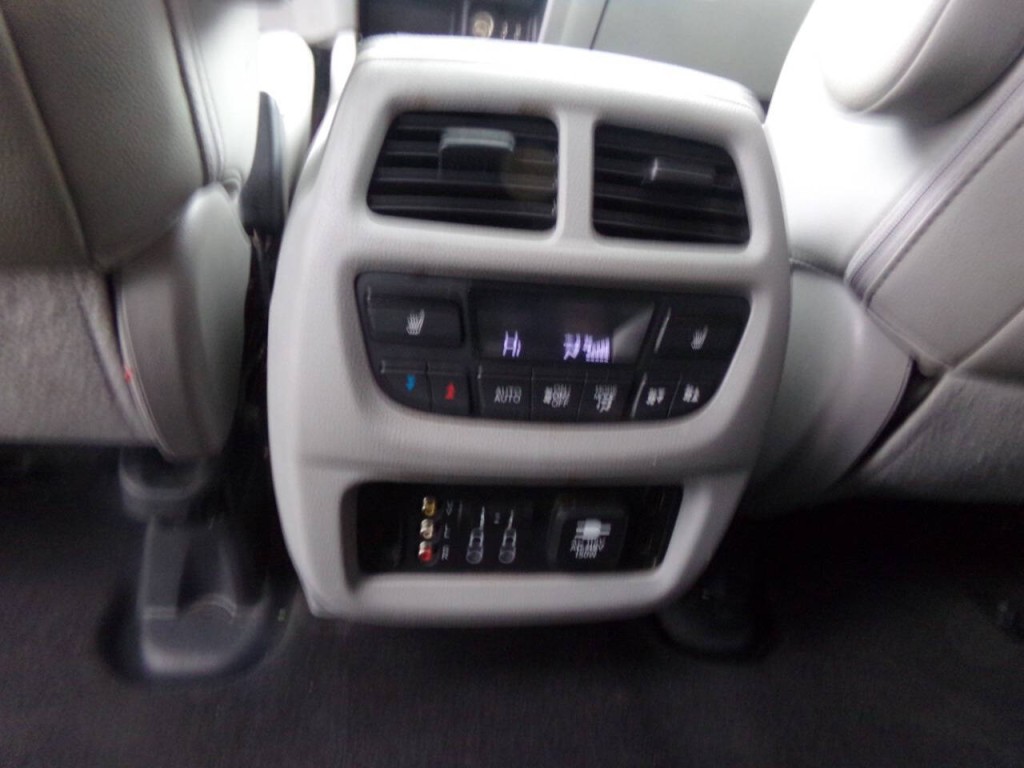 2016 Honda Pilot Image 17