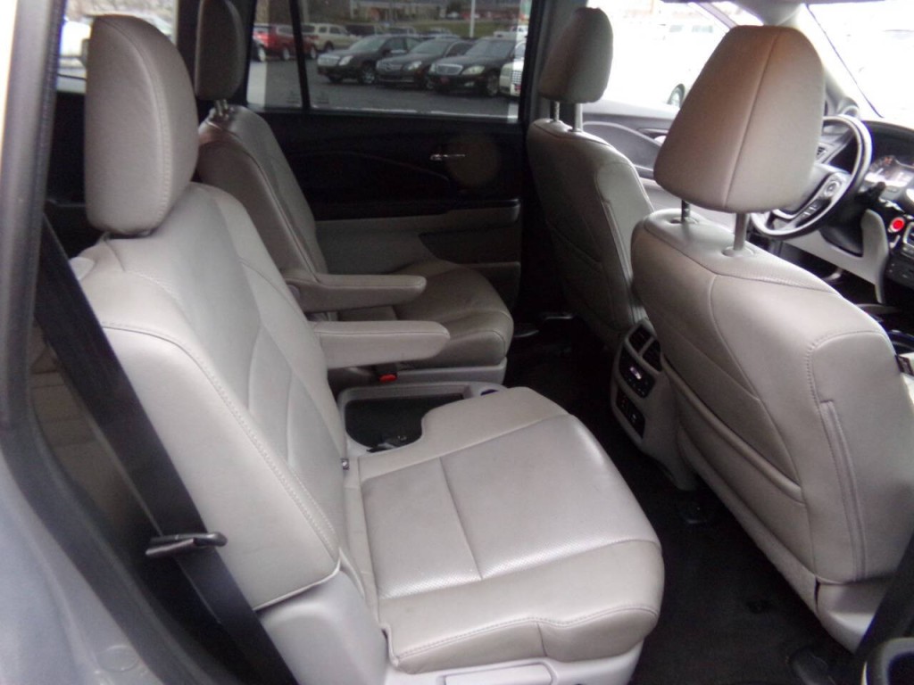2016 Honda Pilot Image 28