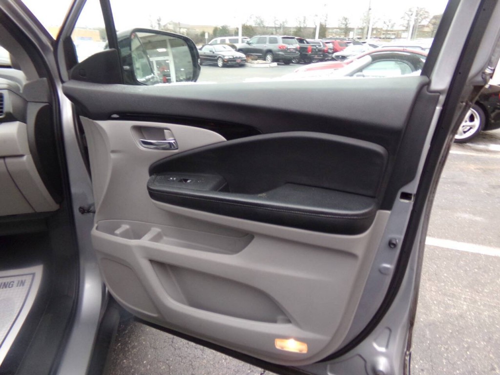 2016 Honda Pilot Image 33