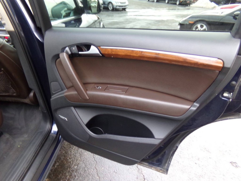 2015 Audi Q7 Image 17