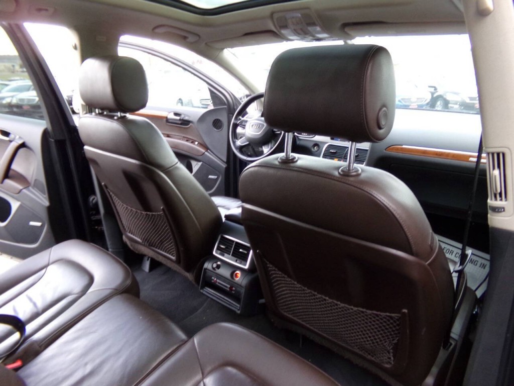 2015 Audi Q7 Image 18