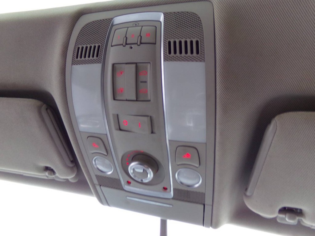 2015 Audi Q7 Image 25