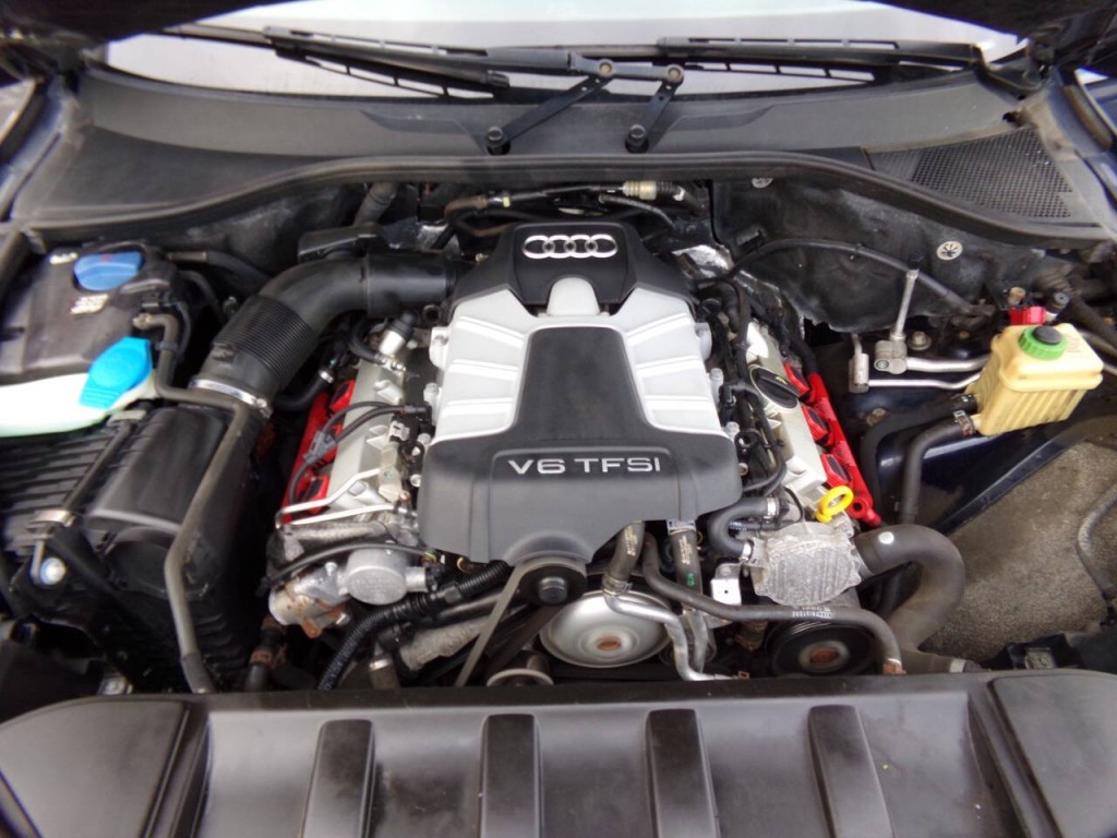 2015 Audi Q7 Image 32