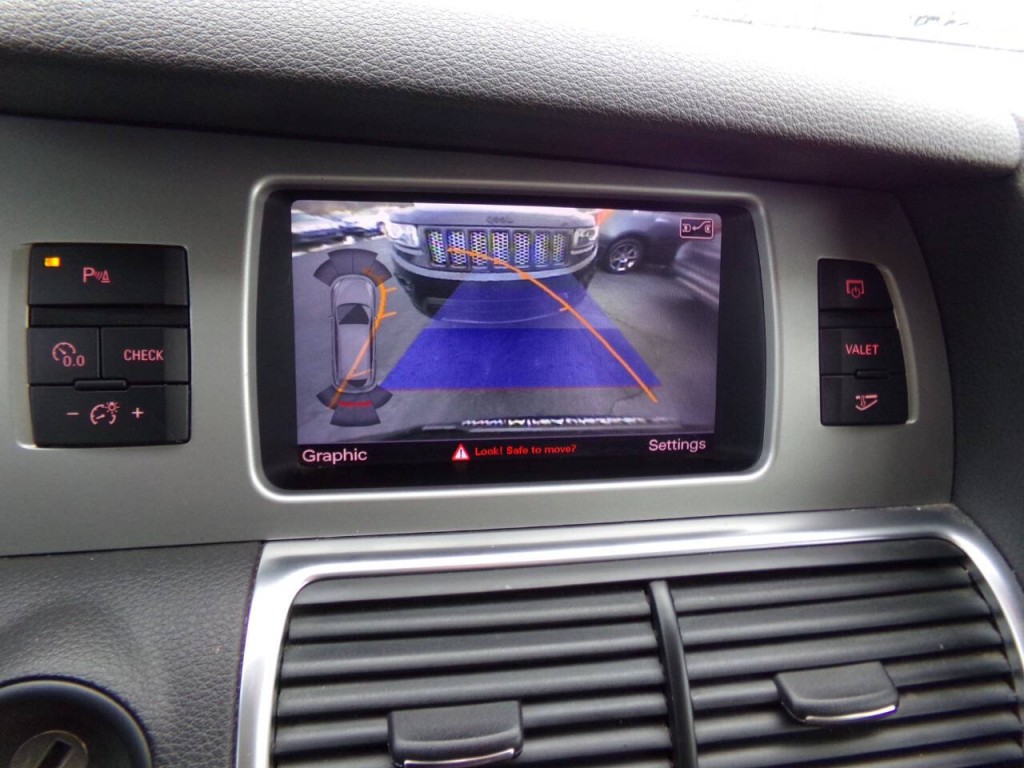 2015 Audi Q7 Image 45