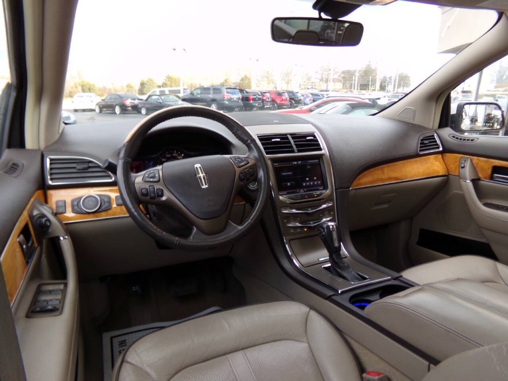 2012 Lincoln MKX Image 16