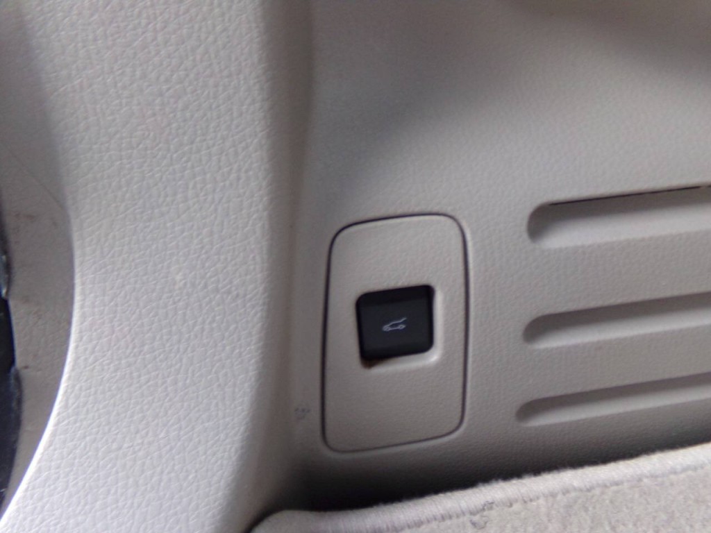 2012 Lincoln MKX Image 24