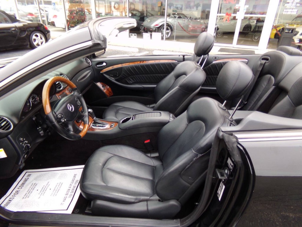 2009 Mercedes-Benz CLK-Class Image 10