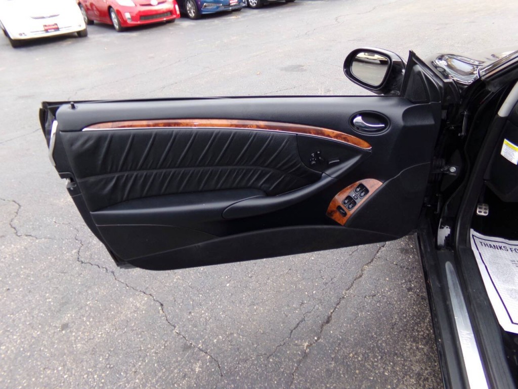 2009 Mercedes-Benz CLK-Class Image 13