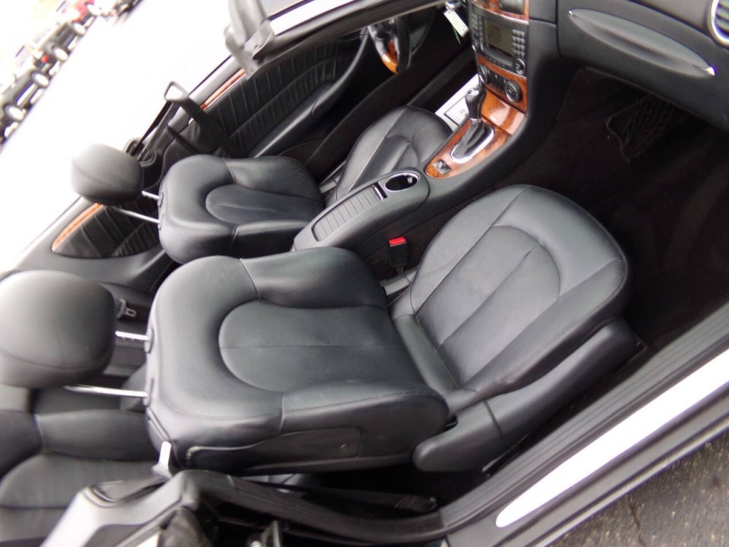 2009 Mercedes-Benz CLK-Class Image 15