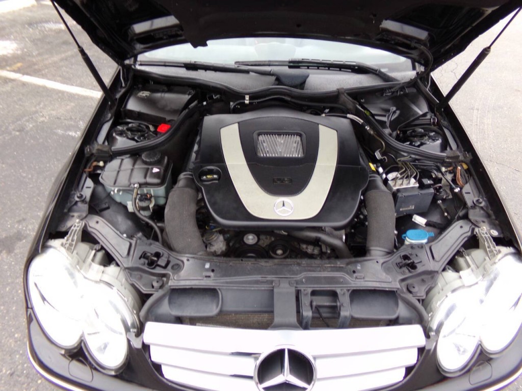 2009 Mercedes-Benz CLK-Class Image 19