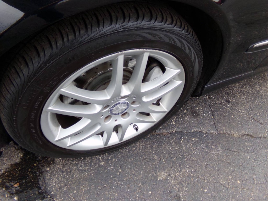 2009 Mercedes-Benz CLK-Class Image 29