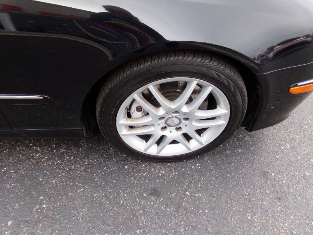 2009 Mercedes-Benz CLK-Class Image 37